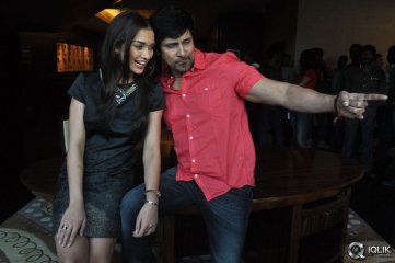 I Manoharudu Movie Press Meet